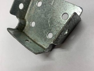 Соединитель нижний крепежный вертикальной стойки (Azuro DL 404/405/407) (1320154)